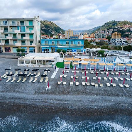 Hotel Piccolo Paradiso Bordighera Bagian luar foto