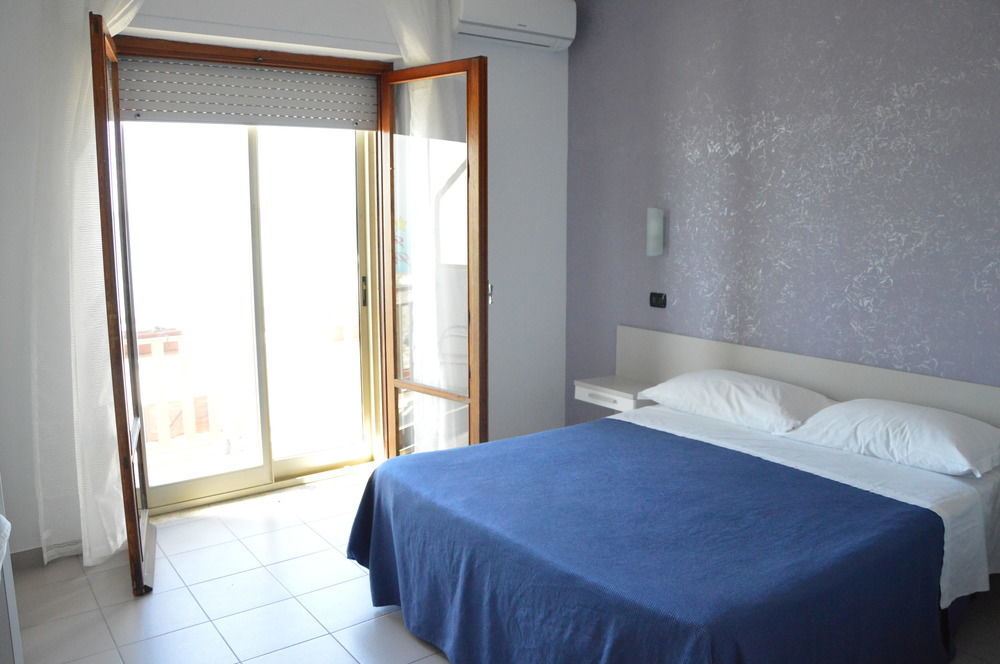 Hotel Piccolo Paradiso Bordighera Bagian luar foto