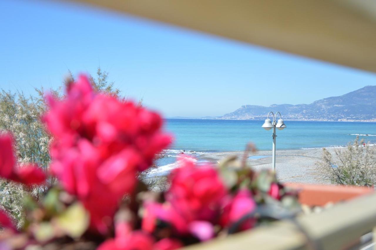 Hotel Piccolo Paradiso Bordighera Bagian luar foto