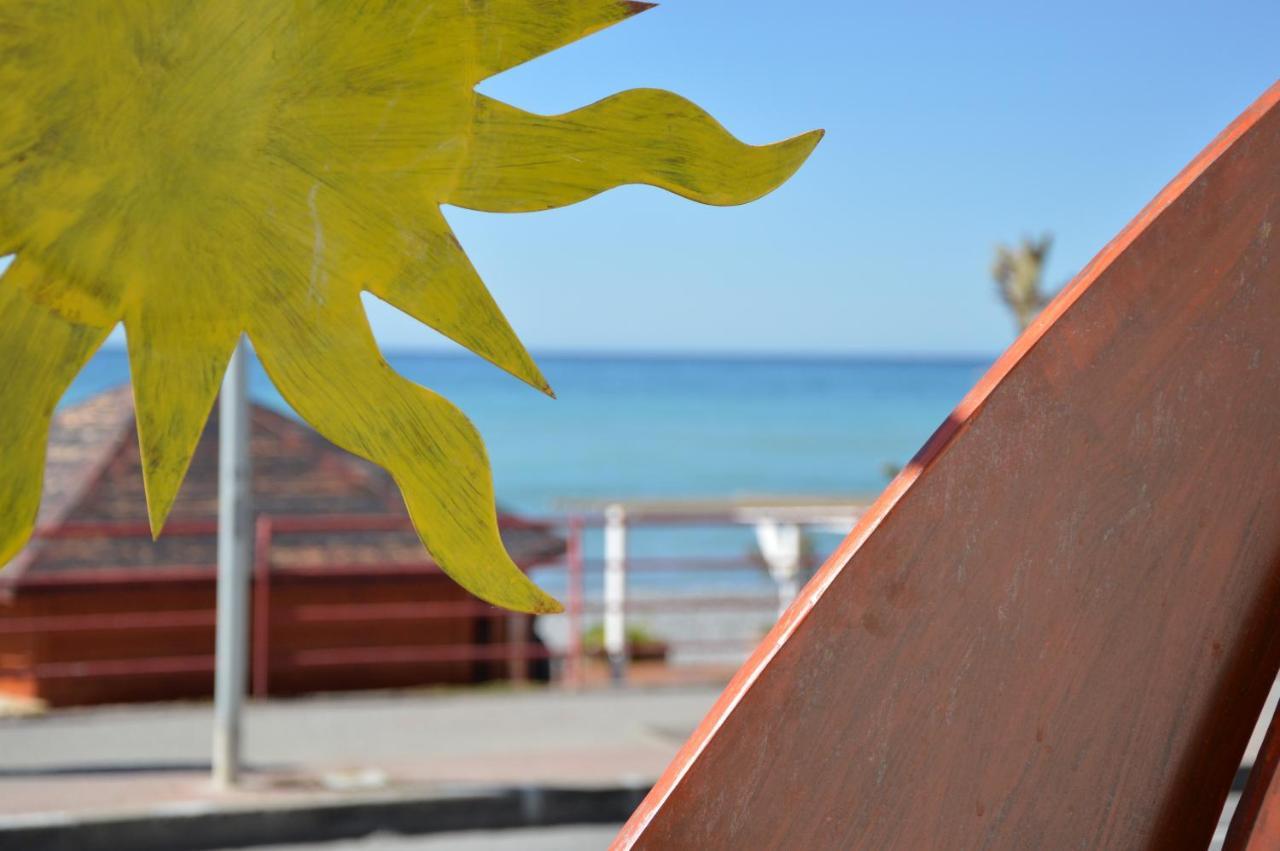 Hotel Piccolo Paradiso Bordighera Bagian luar foto